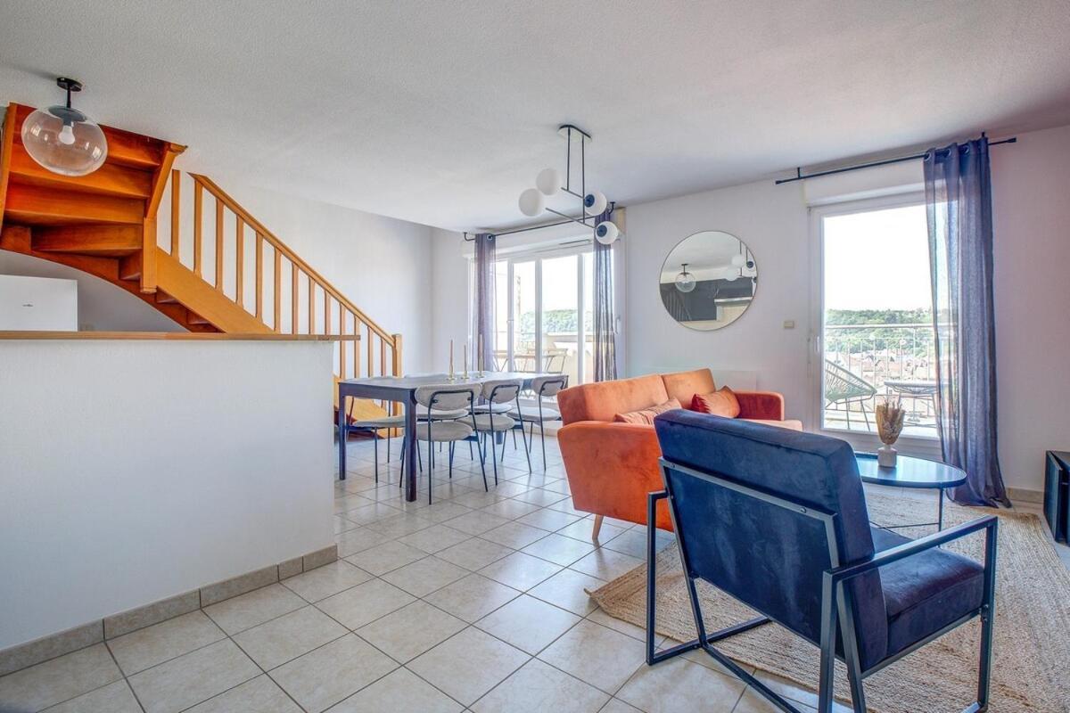 Oiqia Saint Martin ~ Duplex 3 Avec Balcon Périgueux