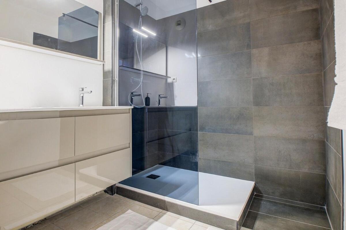 Oiqia Saint Martin ~ Duplex 3 Avec Balcon * Périgueux